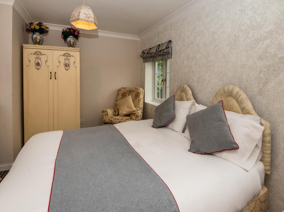 Oyo Vale Lodge 윈저 외부 사진